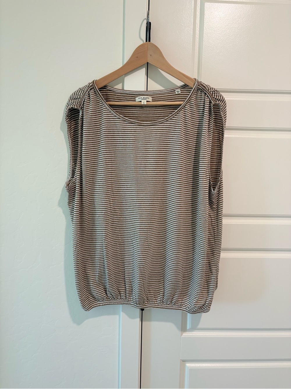 Max Studio Taupe and White Striped Sleeveless Scoop Top Sz L EUC